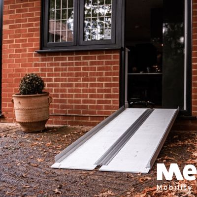Portable access ramp